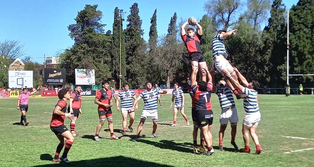 Un León contundente y finalista